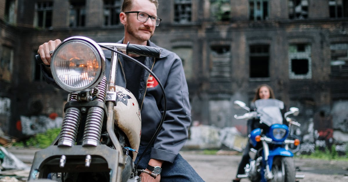 entdecken sie die neuesten trends im streetstyle: von lässigen outfits bis hin zu individuellen accessoires, inspirieren sie sich an urbanen looks, die ihren persönlichen stil unterstreichen.