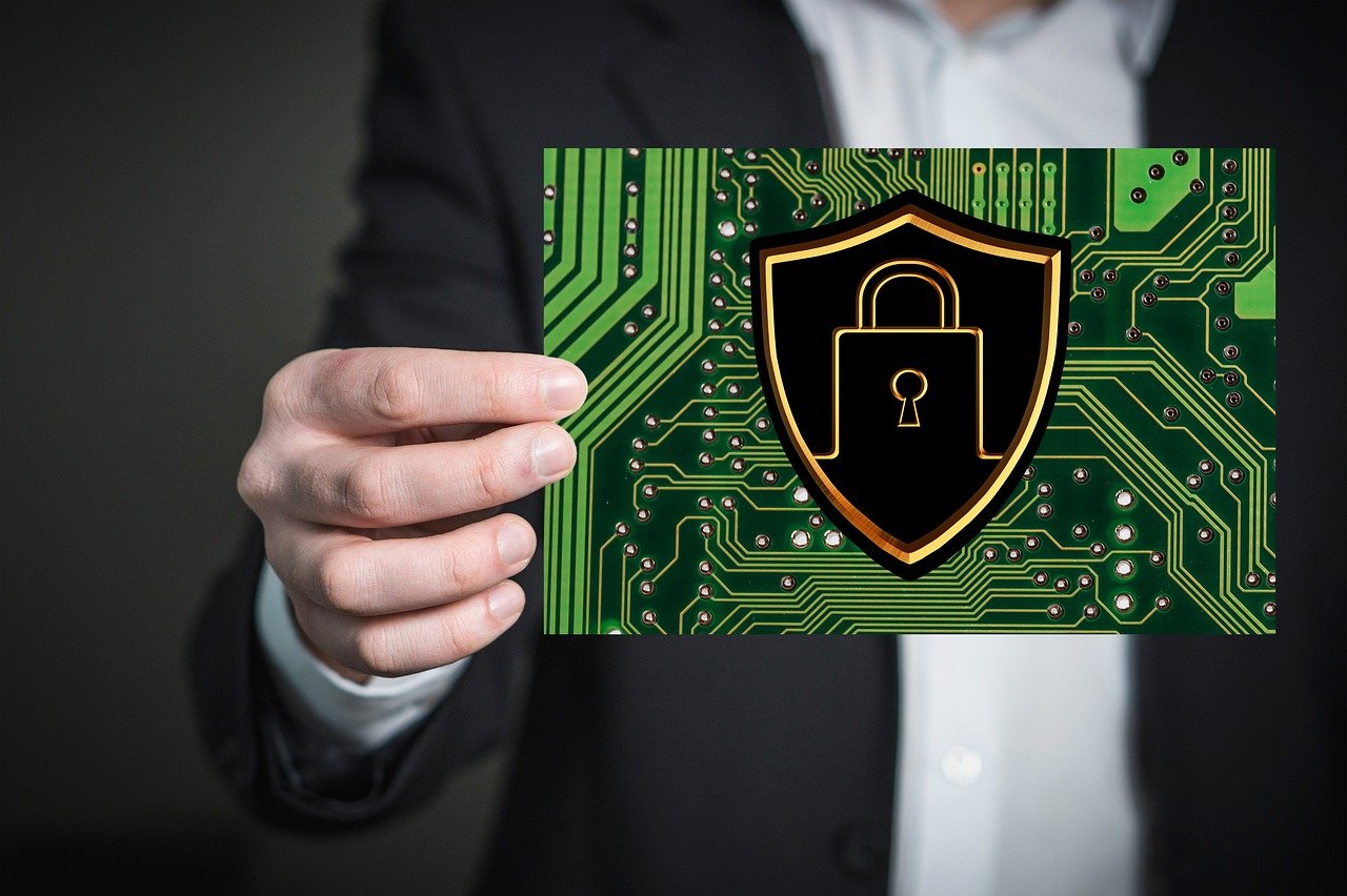 Wie schütze ich meine Daten vor Hackern im Internet?
